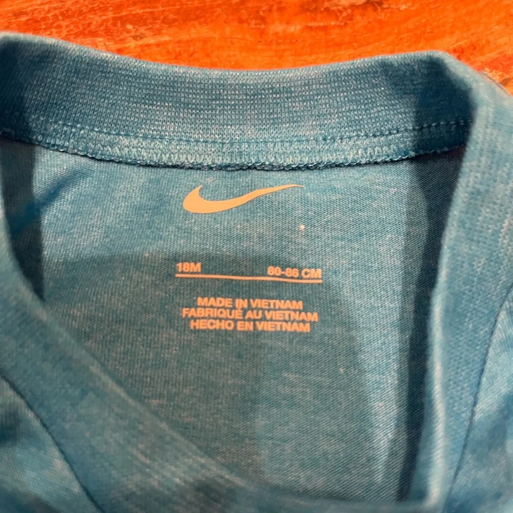 NWT Nike 2 Piece Shorts Set - Picture 3 of 9